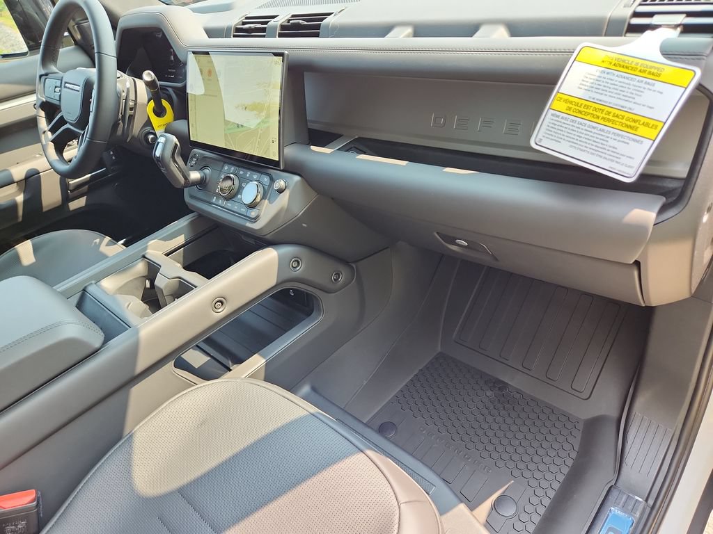 New 2026 Land Rover Defender 110 OCTA AWD/4WD image 26
