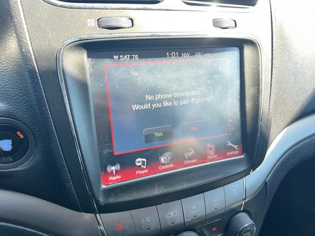 Used 2019 Dodge Journey Crossroad FWD image 13