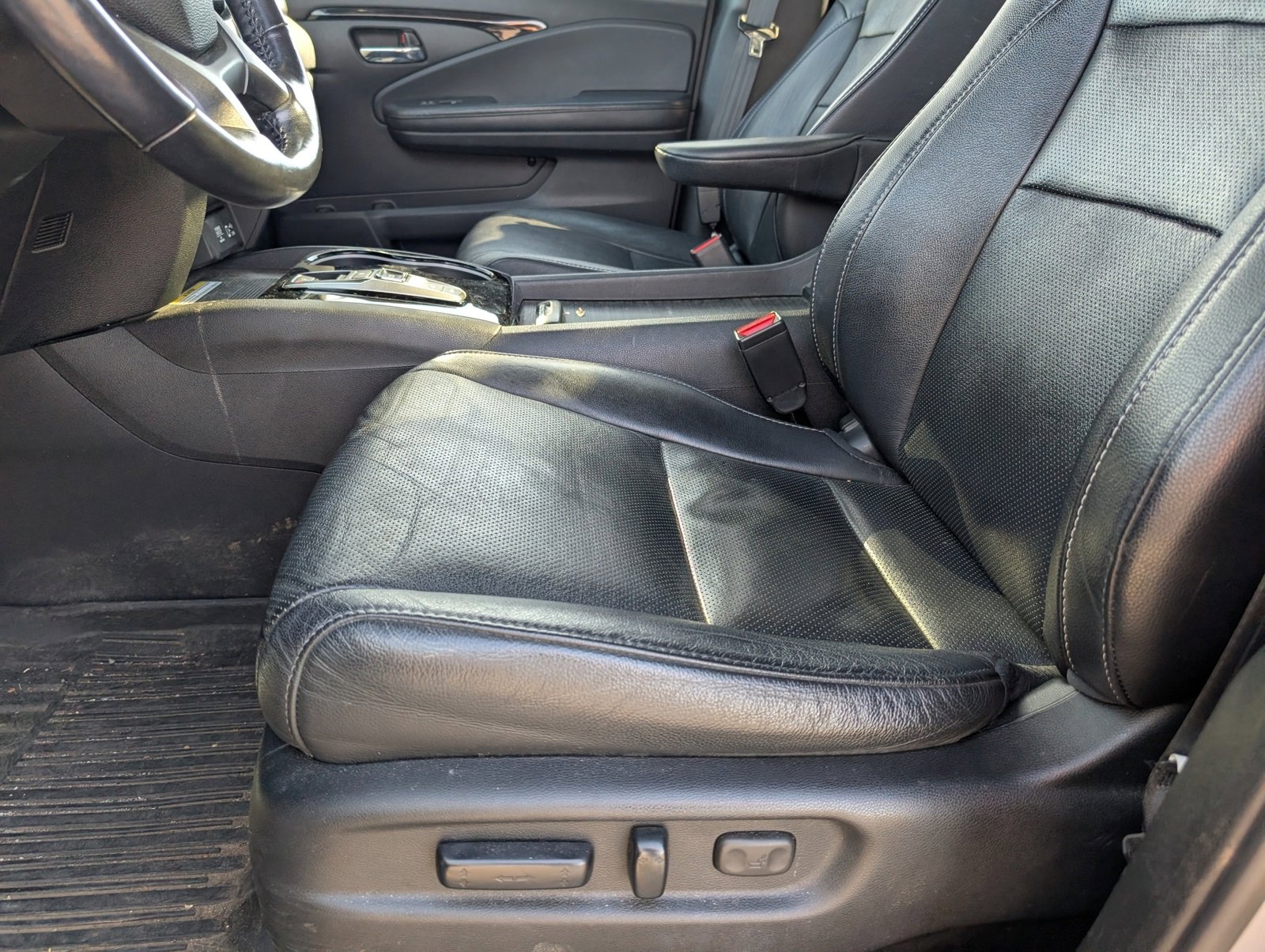 Used 2019 Honda Pilot Elite image 21