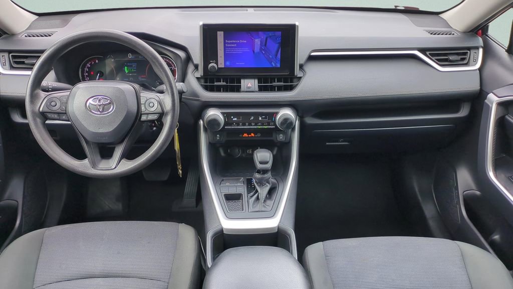 Used 2024 Toyota RAV4 LE image 21