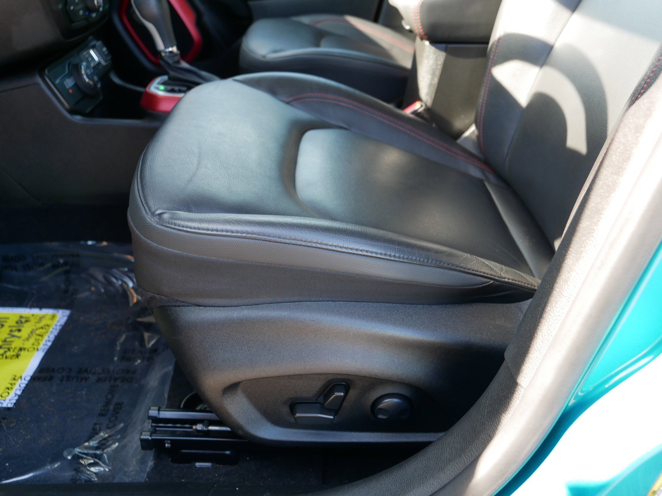 Used 2022 Jeep Renegade Trailhawk w/ Trailer Tow Group image 20