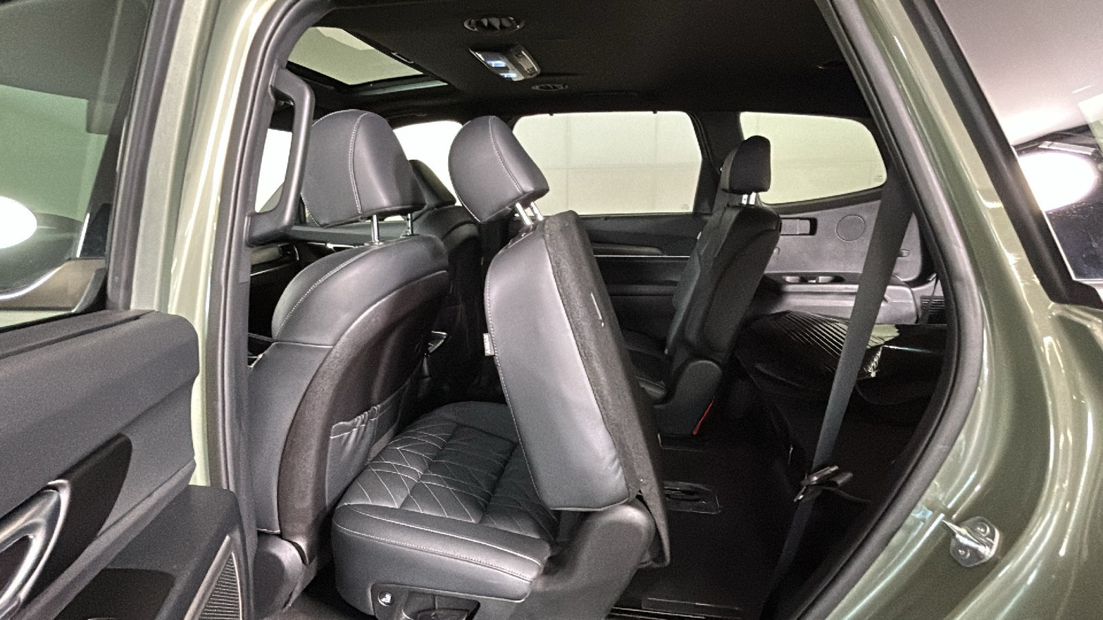 Used 2024 Kia Telluride EX X-Line AWD/4WD image 32