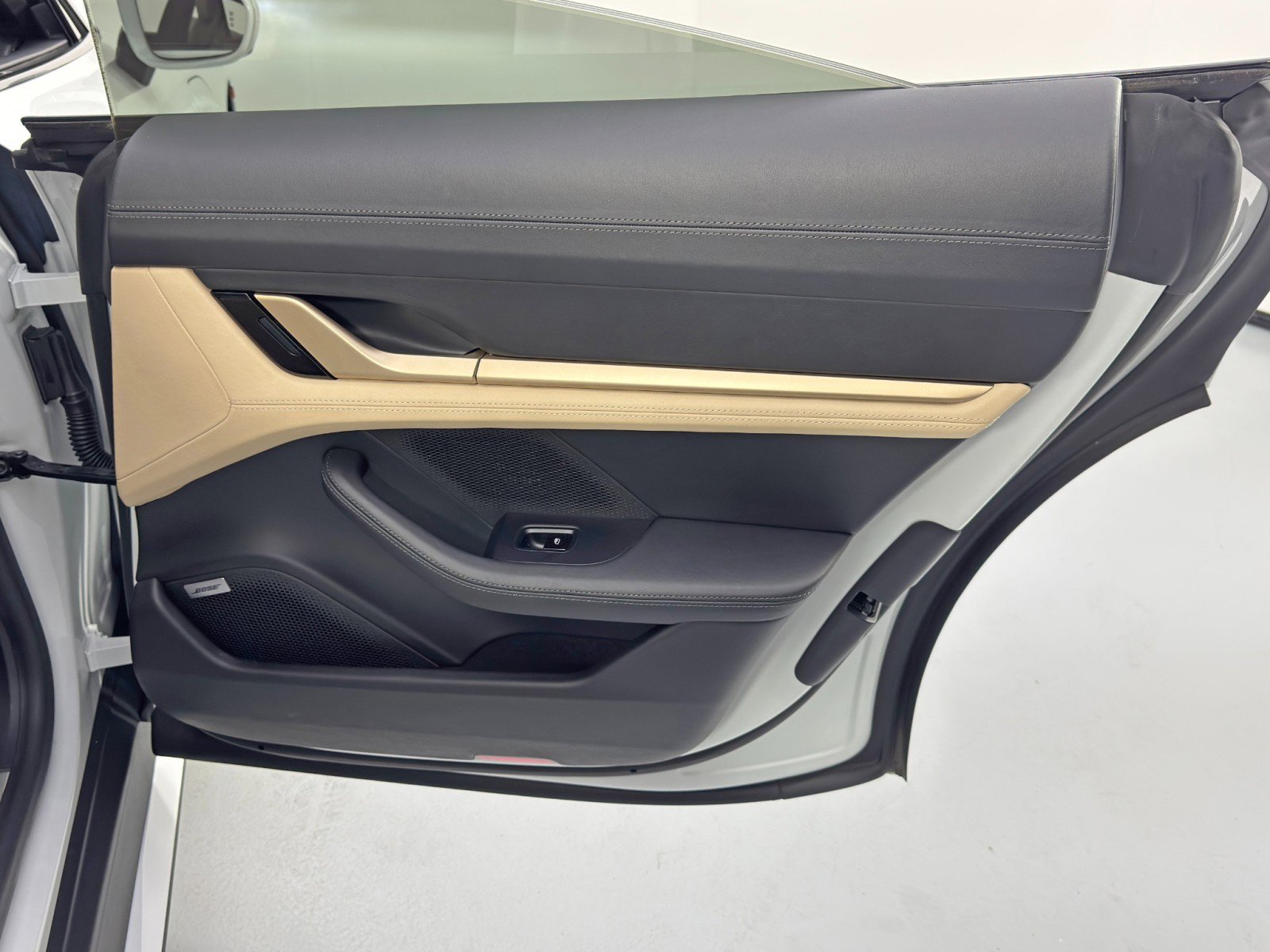 Used 2020 Porsche Taycan Turbo w/ Premium Package image 46