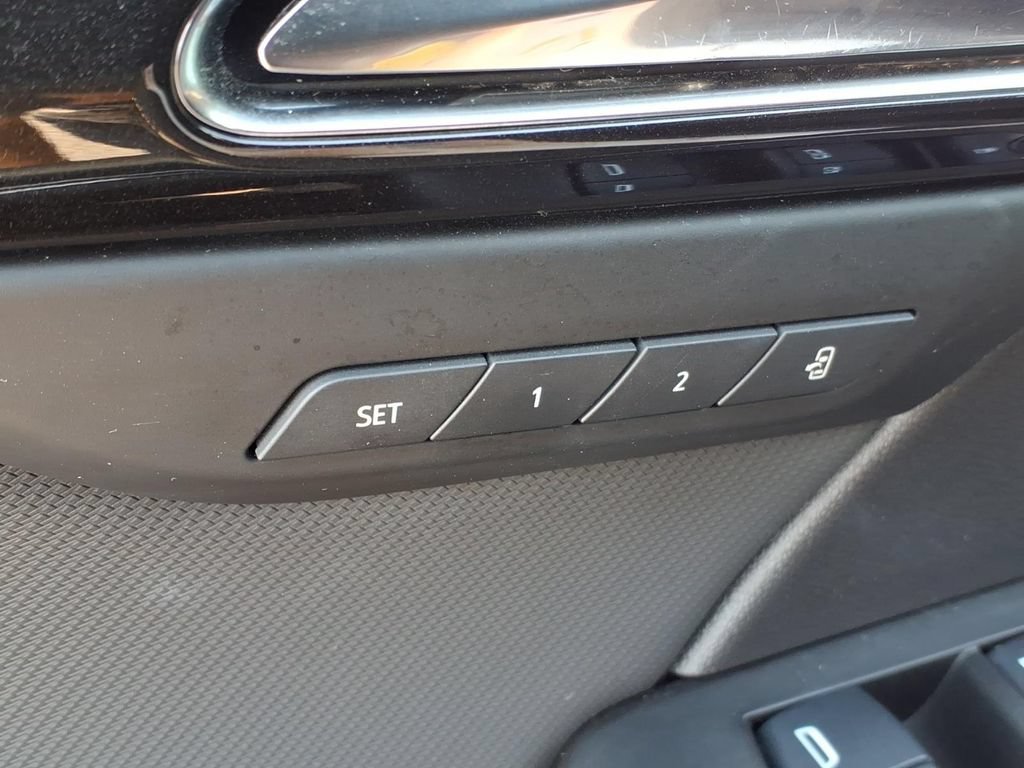 Used 2024 Buick Envision Preferred AWD/4WD image 13