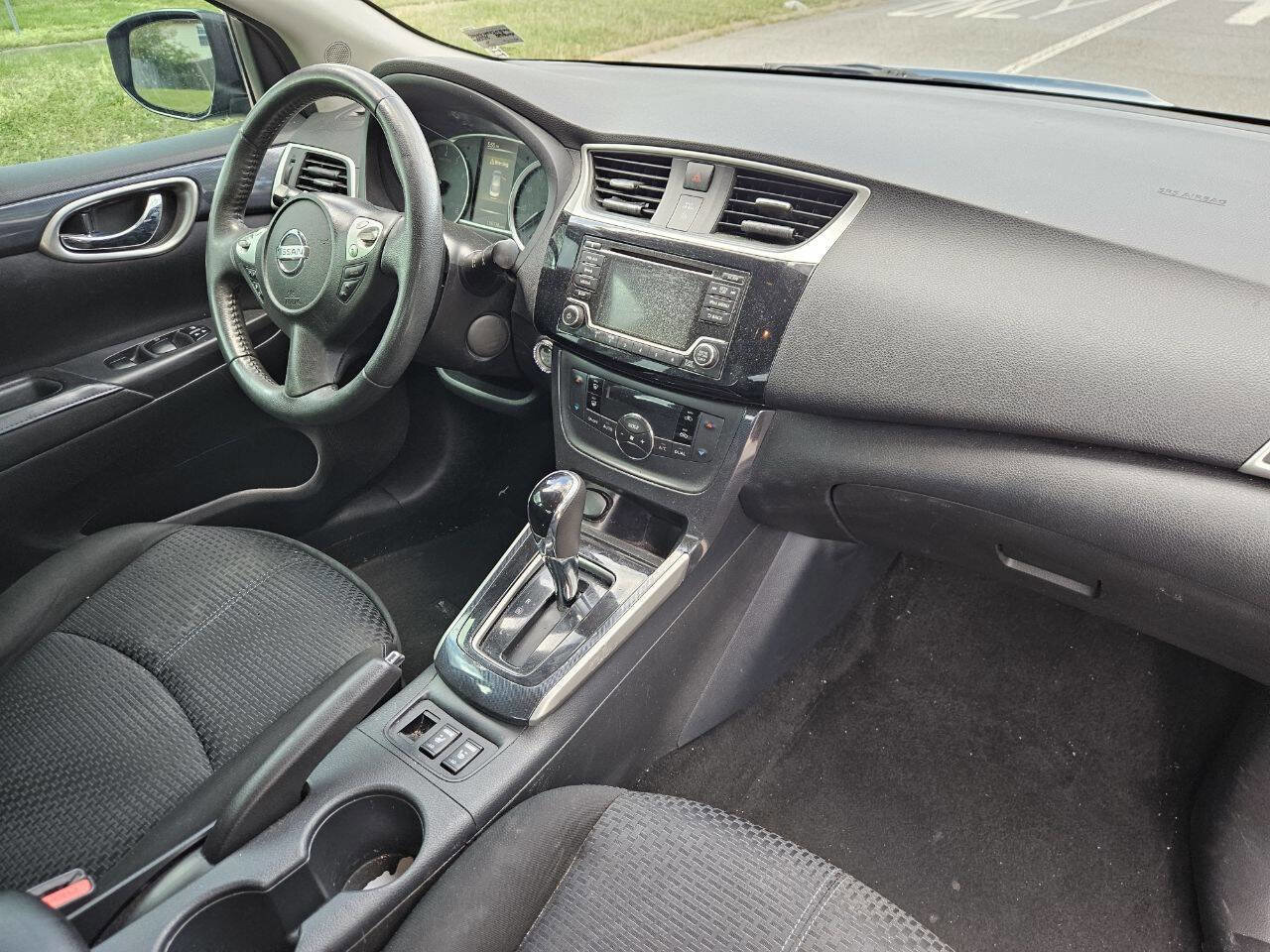 Used 2018 Nissan Sentra SR image 16
