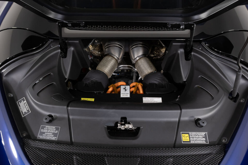 Used 2024 Ferrari 296 GTS RWD image 19