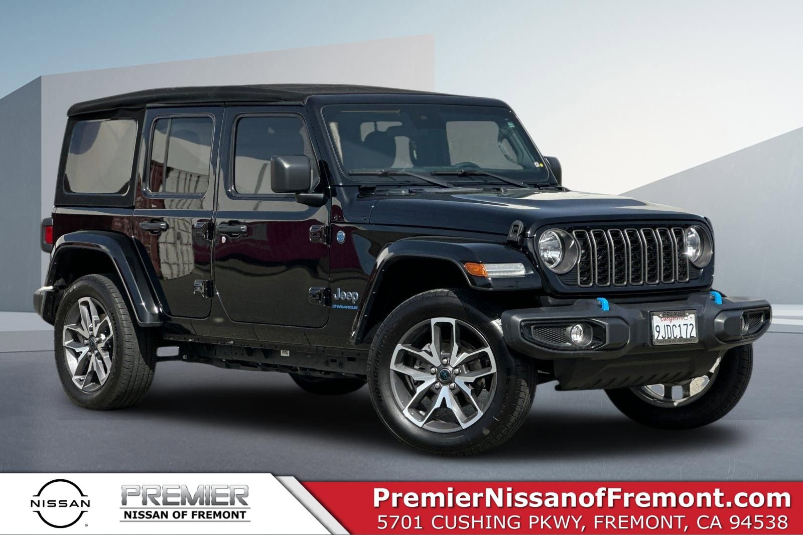 Used 2024 Jeep Wrangler Unlimited AWD/4WD image 1
