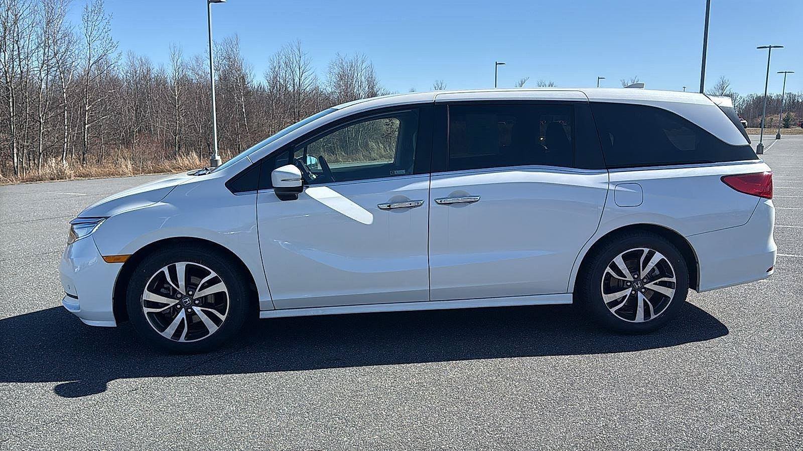 Used 2023 Honda Odyssey Touring image 13