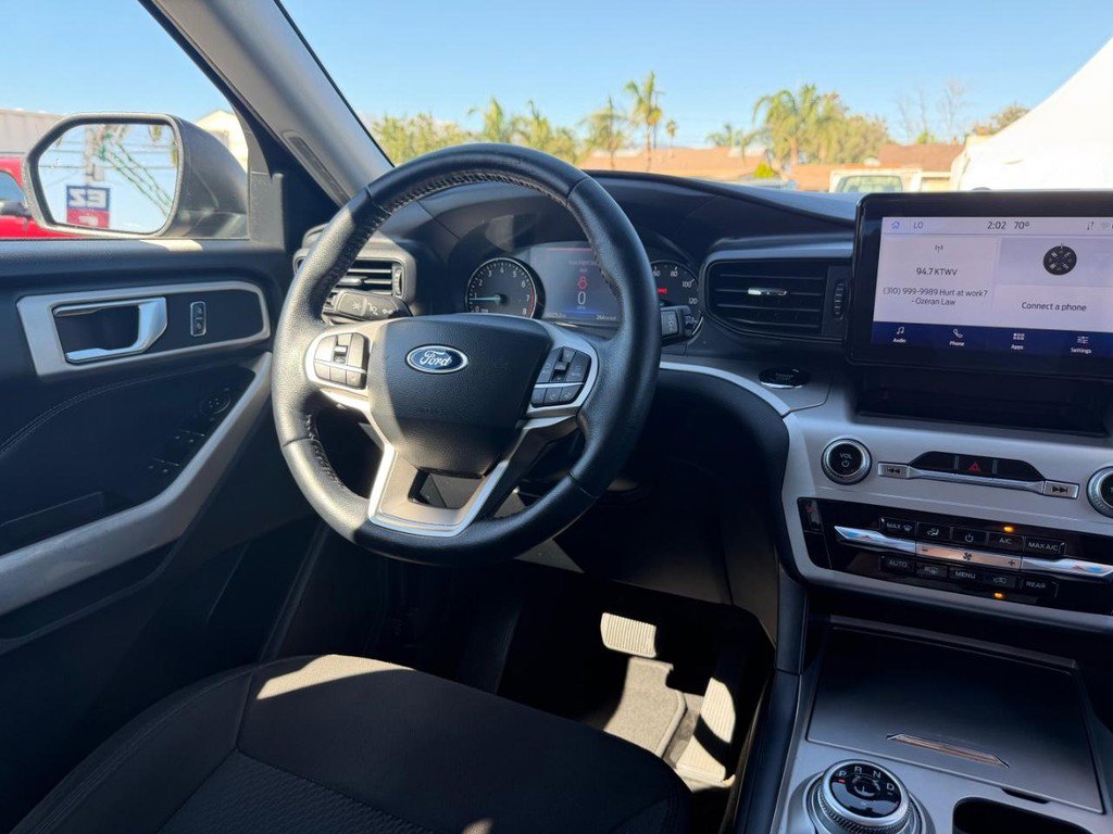 Used 2022 Ford Explorer XLT image 24