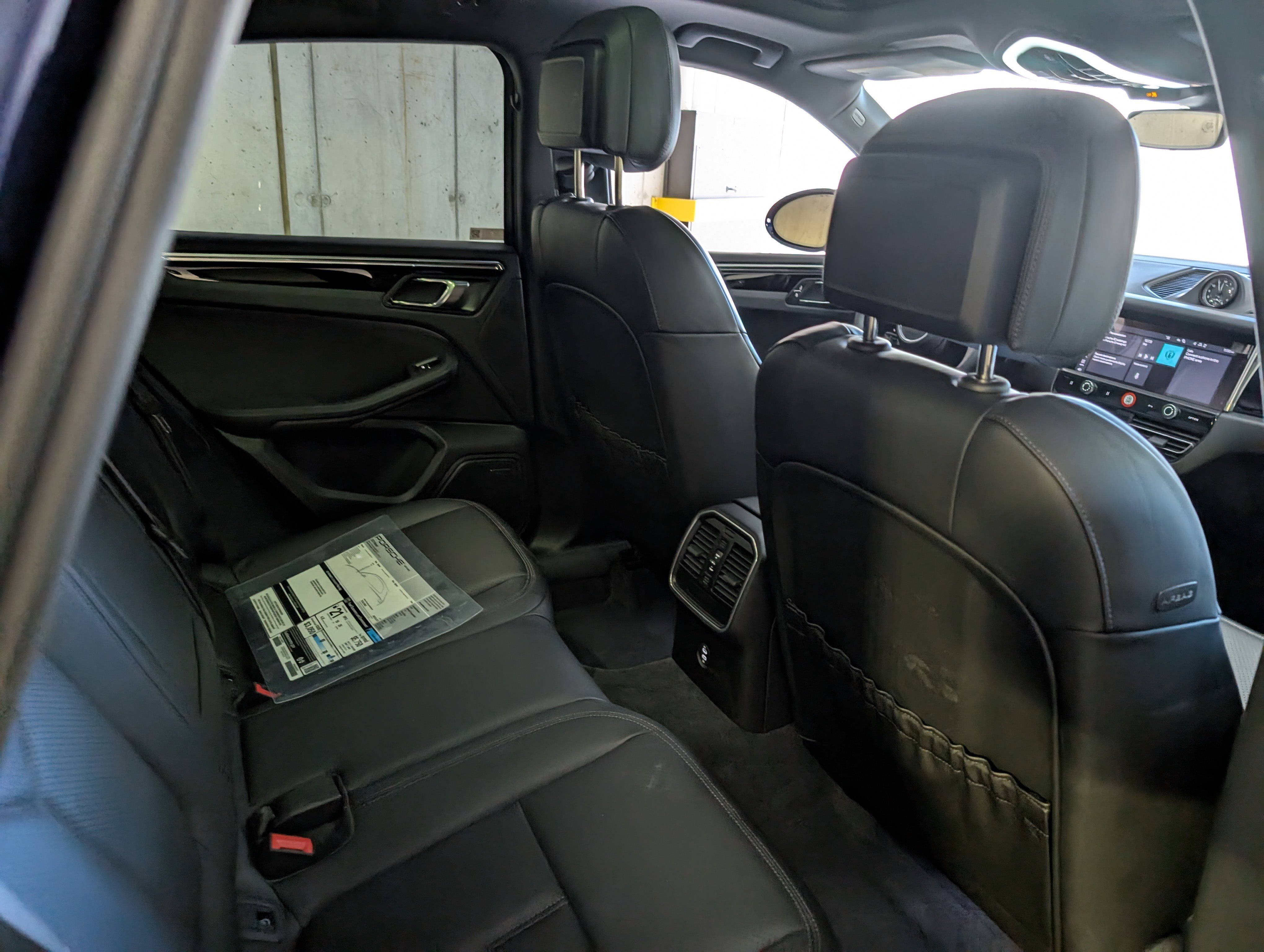 Used 2025 Porsche Macan image 22