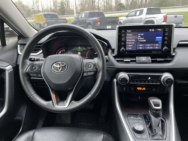 Used 2019 Toyota RAV4 Limited image 15