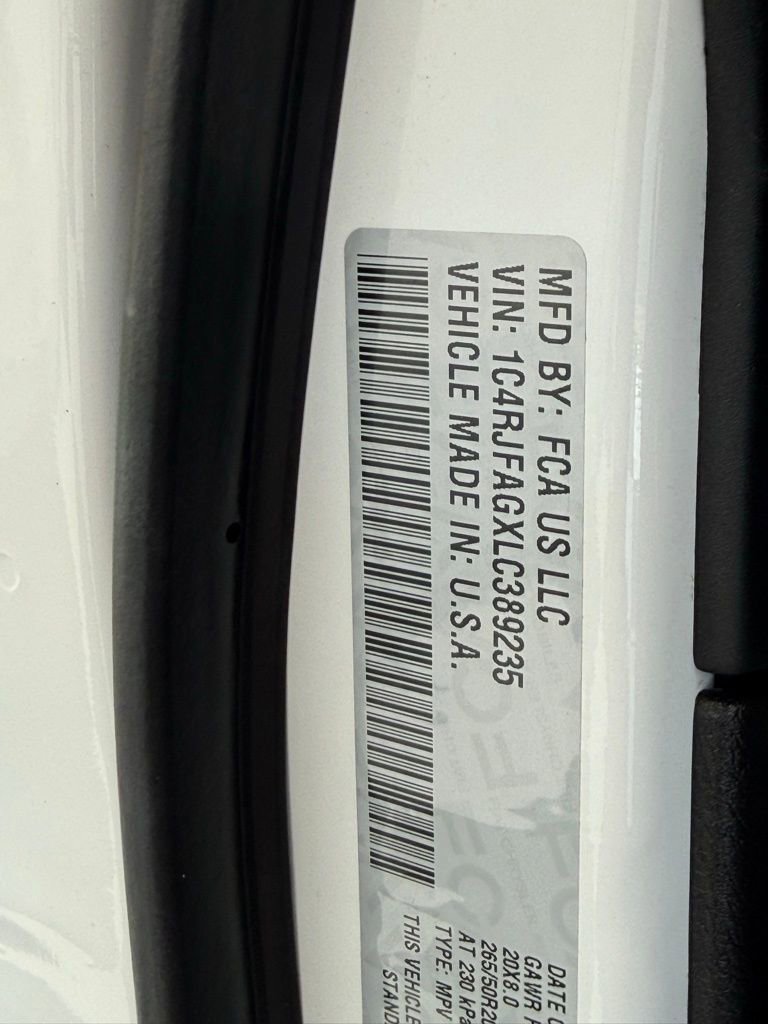 Used 2020 Jeep Grand Cherokee Altitude image 46