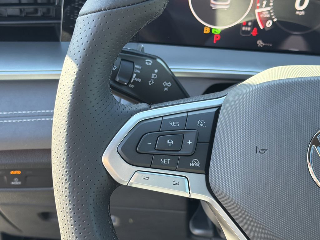 New 2026 Volkswagen Tiguan SE R-Line FWD image 26