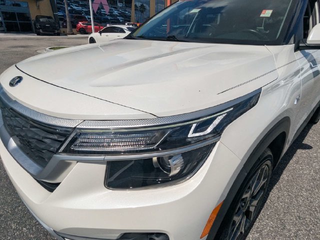 Certified 2021 Kia Seltos EX AWD/4WD image 10