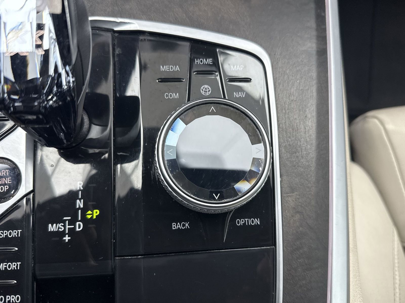 Used 2021 BMW X5 xDrive40i w/ M Sport Package image 27