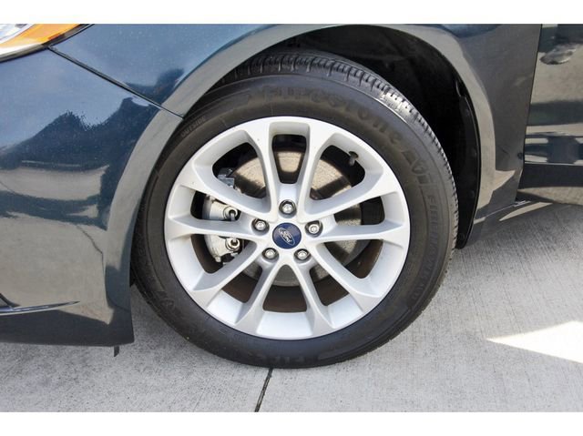 Used 2020 Ford Fusion SE image 31