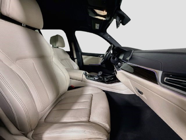 Used 2020 BMW X5 sDrive40i w/ Luxury Seating Package RWD image 28