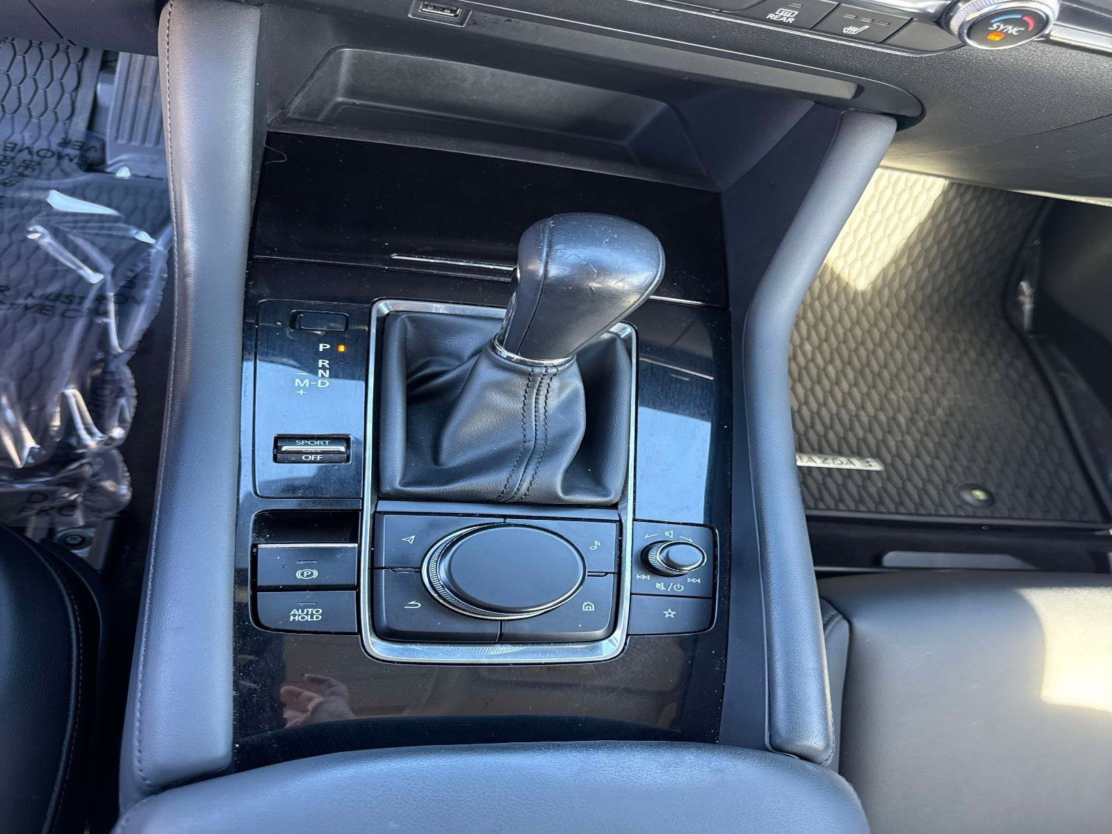 Used 2019 MAZDA MAZDA3 Sedan image 25