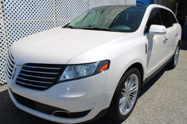 Used 2018 Lincoln MKT AWD w/ Technology Package image 7