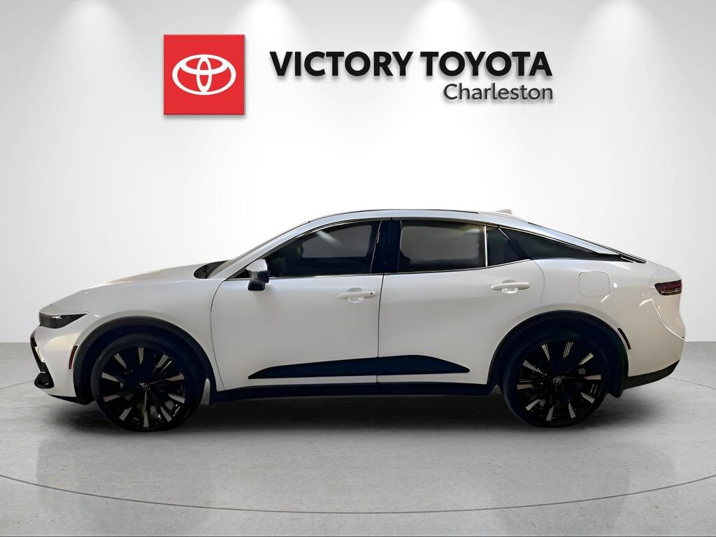 New 2025 Toyota Crown Platinum image 2