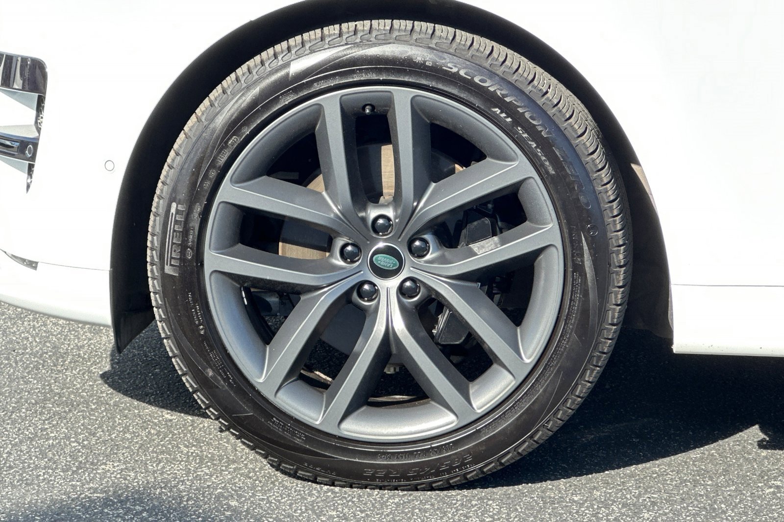 Certified 2024 Land Rover Range Rover Sport Dynamic SE image 23