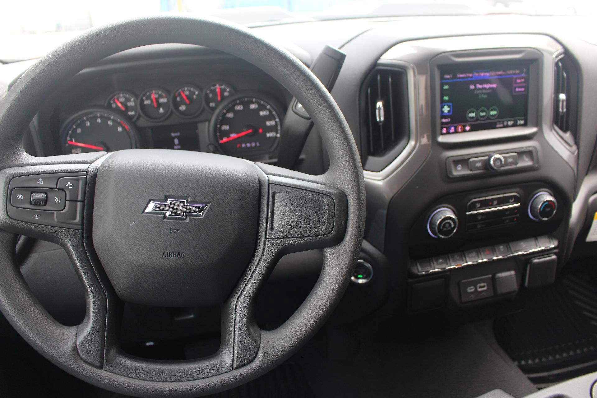 New 2025 Chevrolet Silverado 1500 Custom Trail Boss w/ LPO, Dark Essentials Package image 12