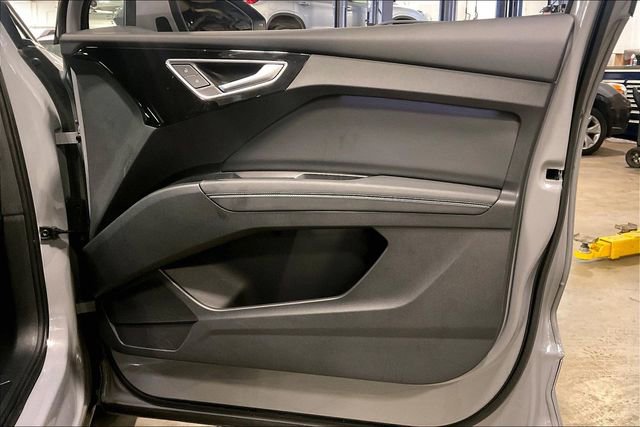 Certified 2024 Audi Q4 e-tron Prestige image 24
