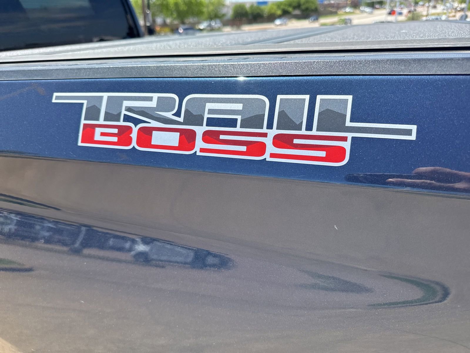 Used 2022 Chevrolet Silverado 1500 Custom Trail Boss w/ LPO, Dark Essentials Package image 10