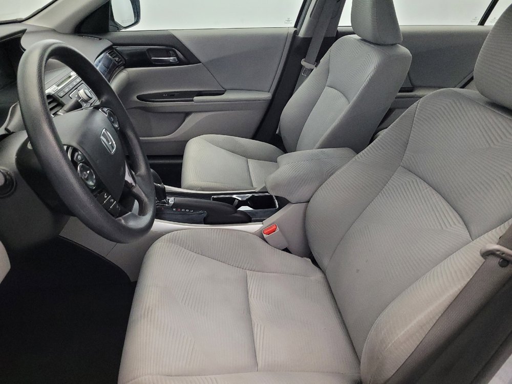 Used 2017 Honda Accord LX image 17