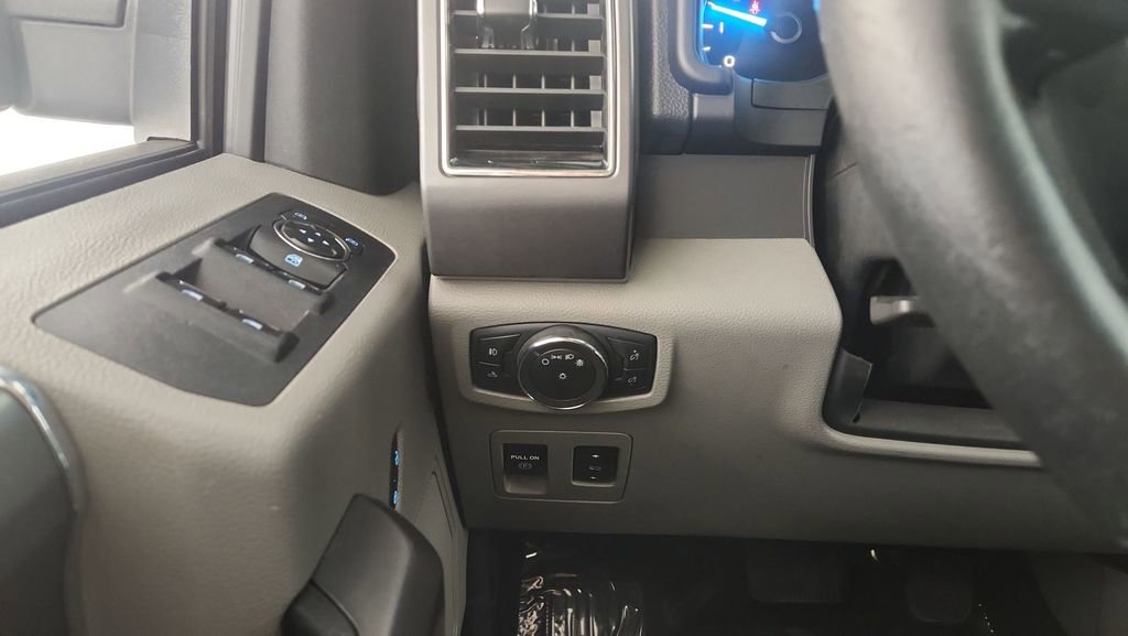 Used 2020 Ford F150 XLT w/ Equipment Group 302A Luxury image 20