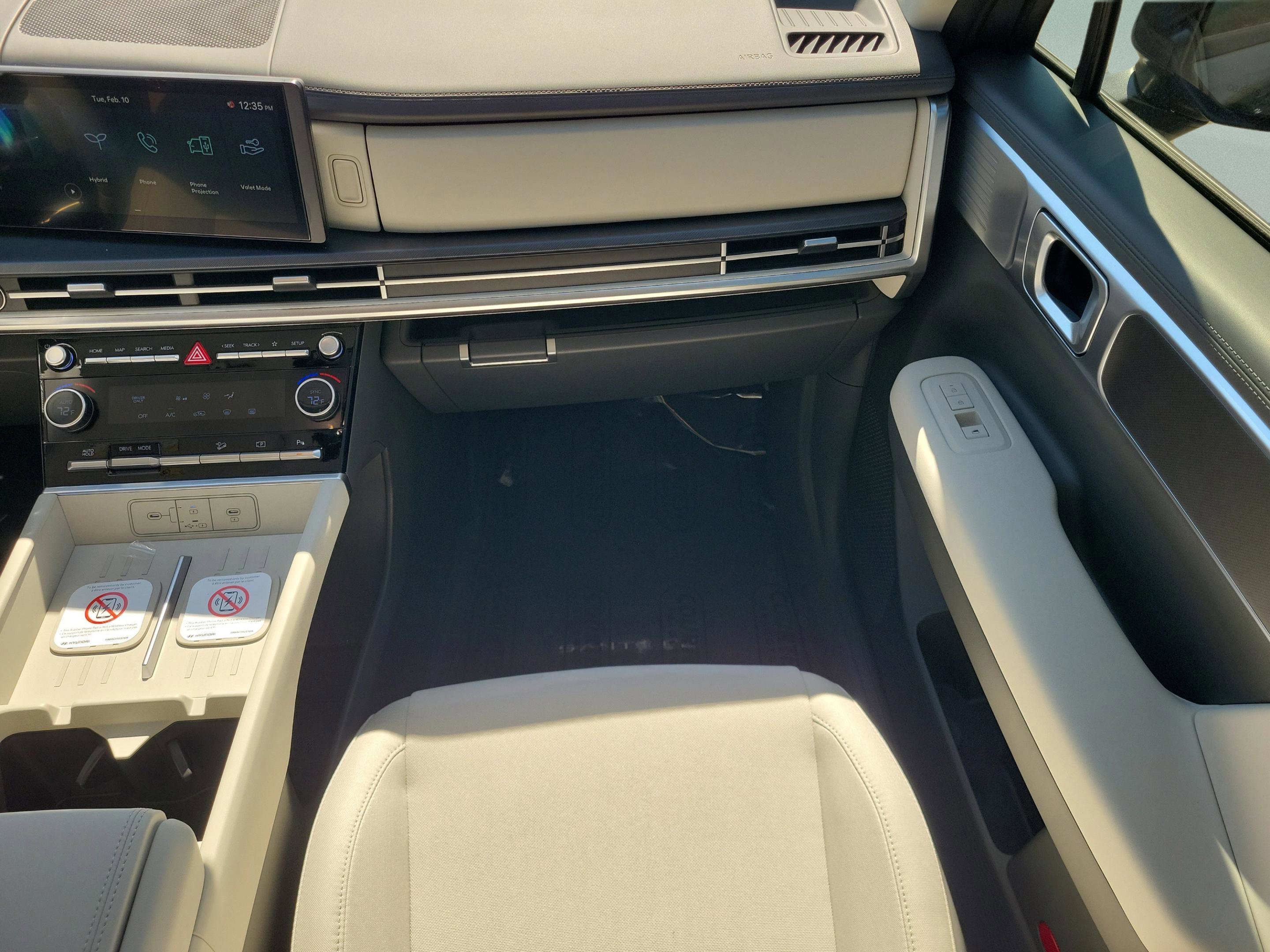 New 2026 Hyundai Santa Fe SE image 17