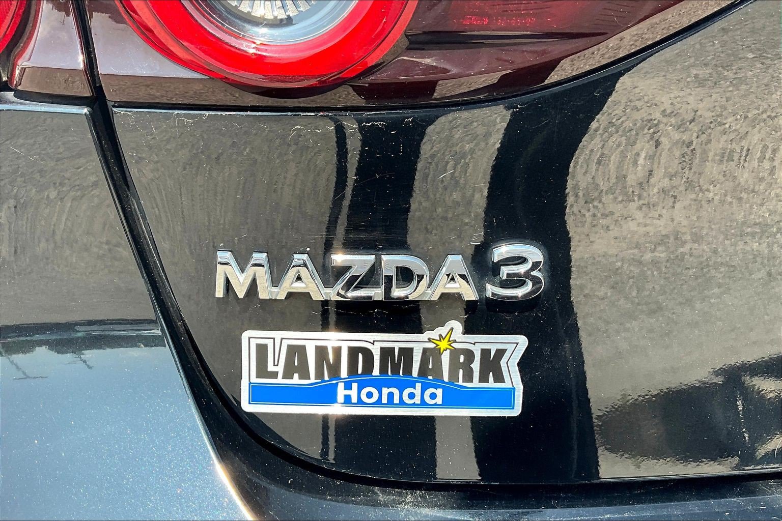 Used 2019 MAZDA MAZDA3 Hatchback w/ Preferred Package FWD image 28