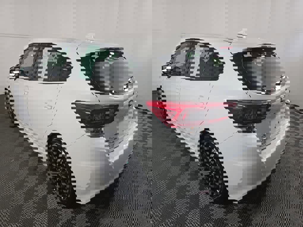 Used 2023 Subaru Impreza 2.0i Sport image 18