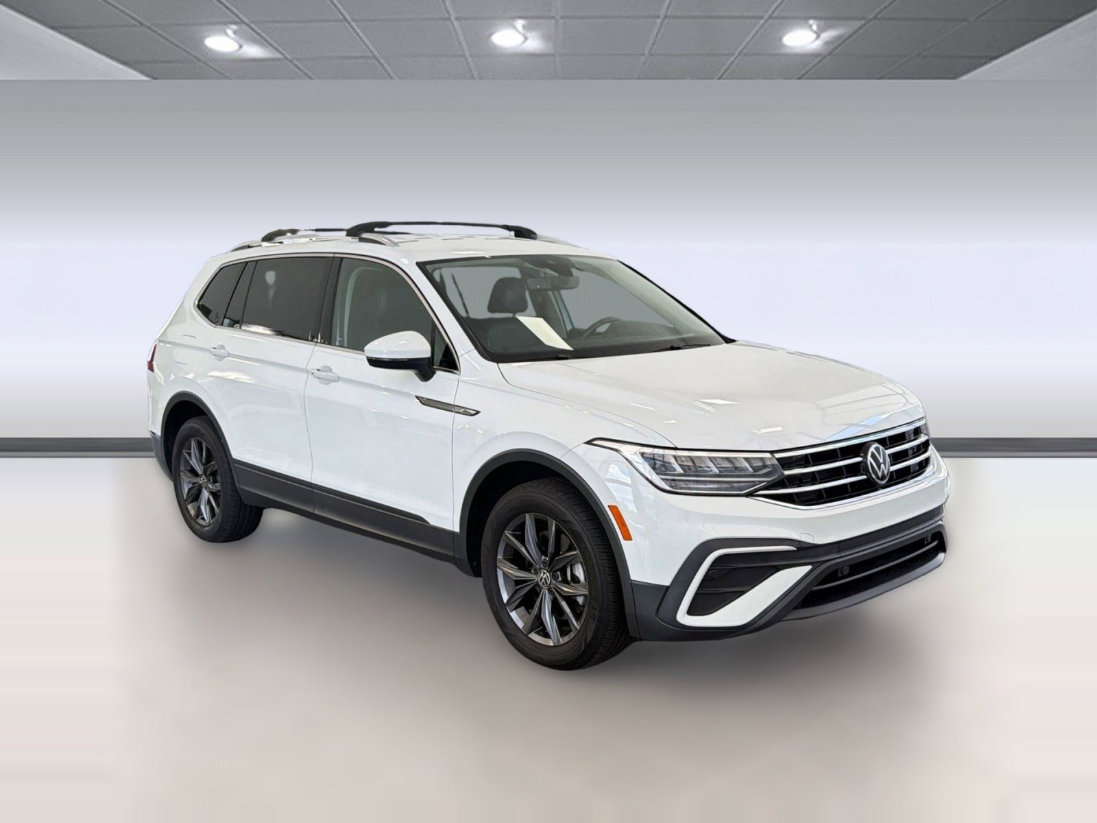 Used 2022 Volkswagen Tiguan SE FWD image 7