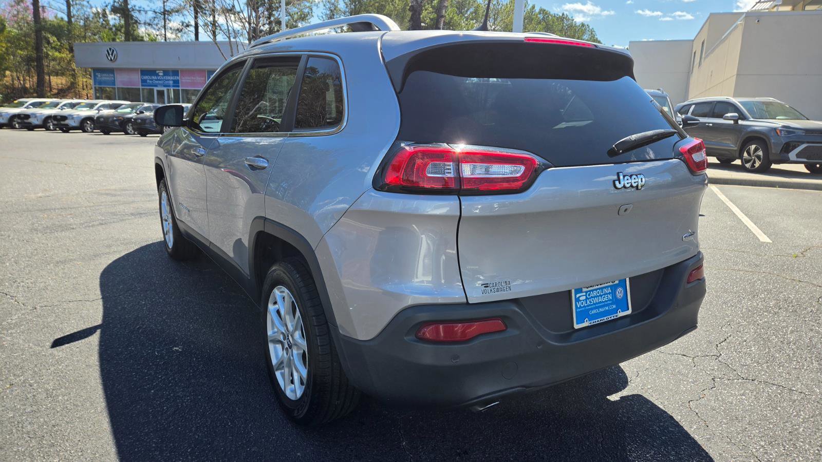 Used 2017 Jeep Cherokee Latitude w/ Safety/Convenience Group image 3