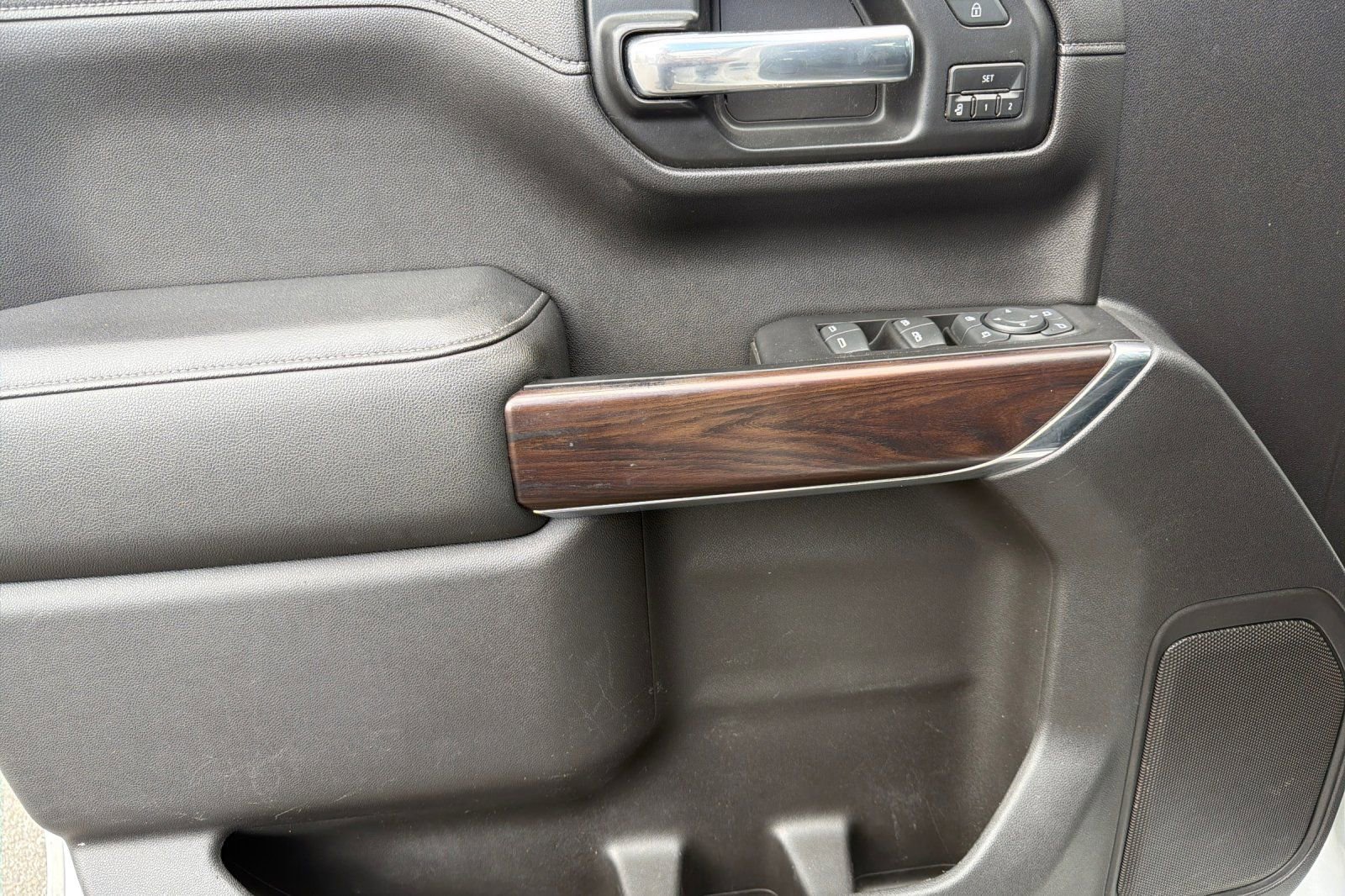 Used 2019 GMC Sierra 1500 SLT AWD/4WD image 10