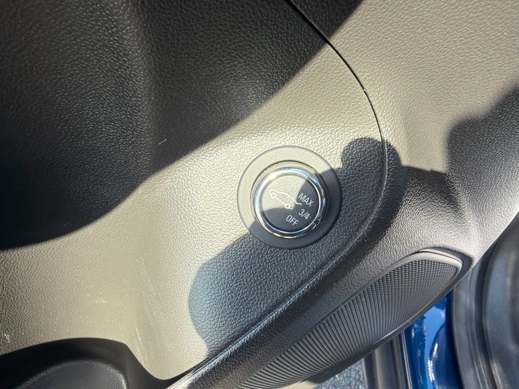 Used 2022 Buick Encore GX Select FWD image 11
