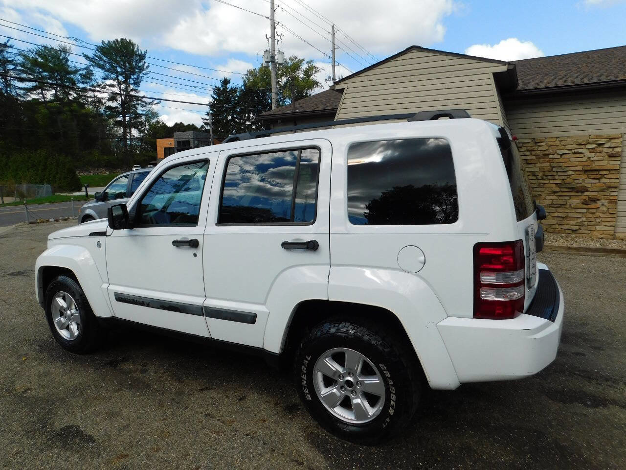 Used 2011 Jeep Liberty Sport w/ Popular Equipment Group image 5