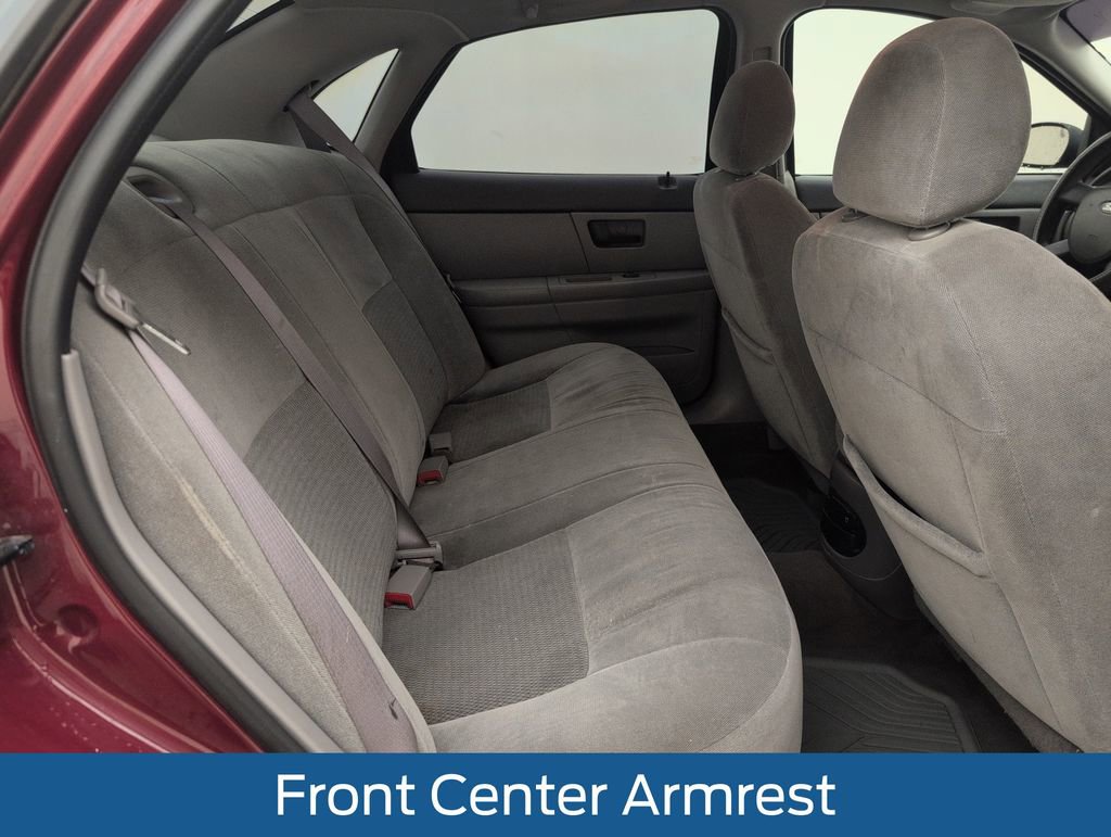 Used 2005 Ford Taurus SE FWD image 14