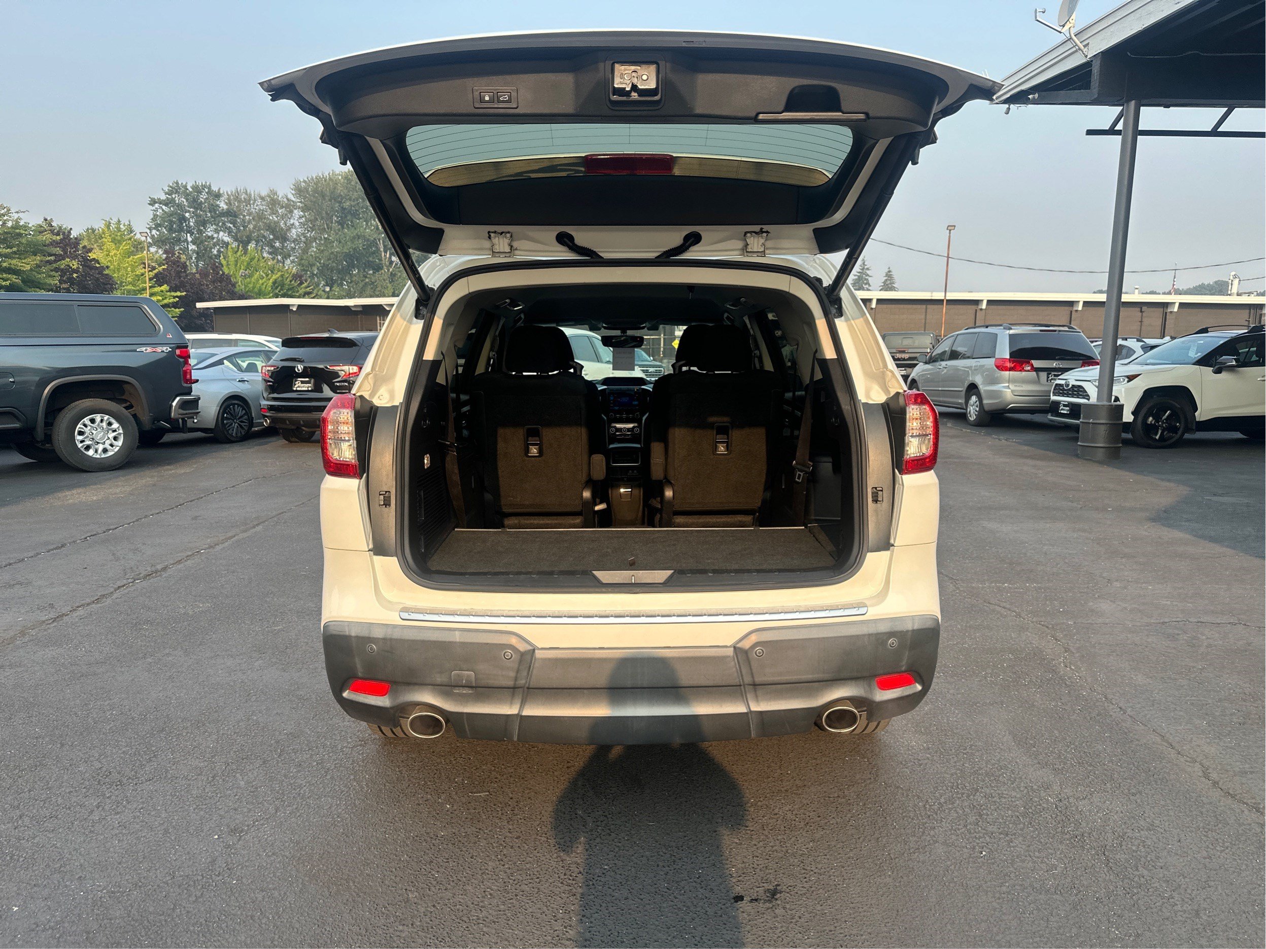 Used 2021 Subaru Ascent Premium w/ Convenience Package AWD/4WD image 11