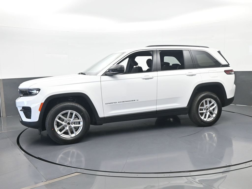 New 2026 Jeep Grand Cherokee Laredo X RWD video 2