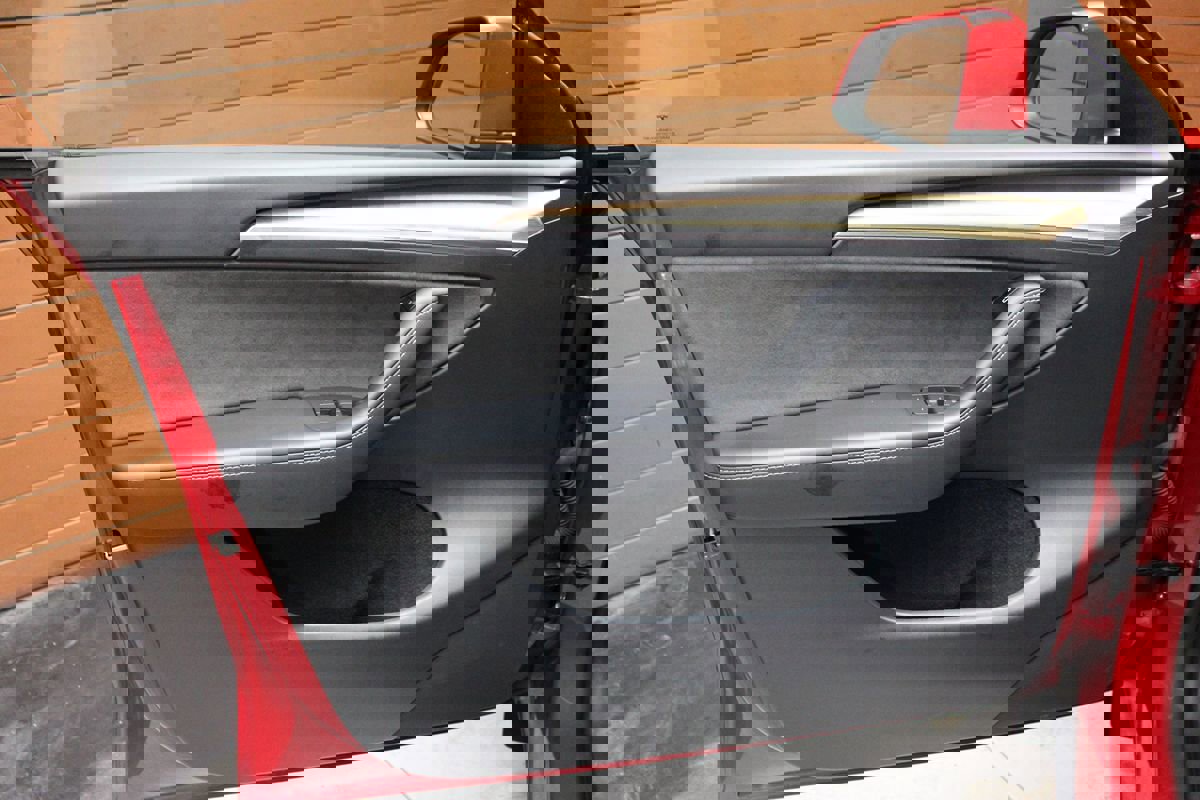 Used 2023 Tesla Model Y Performance image 13