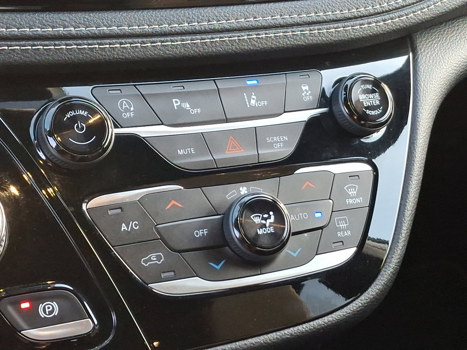 Used 2021 Chrysler Pacifica Touring w/ S Appearance Package image 16