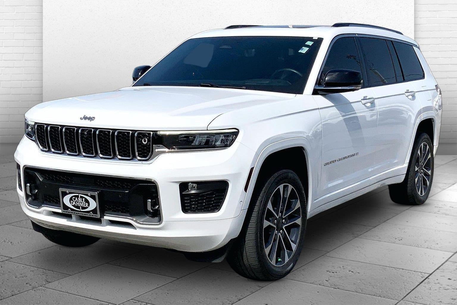Used 2023 Jeep Grand Cherokee L Overland w/ Advanced Protech Group III AWD/4WD image 11