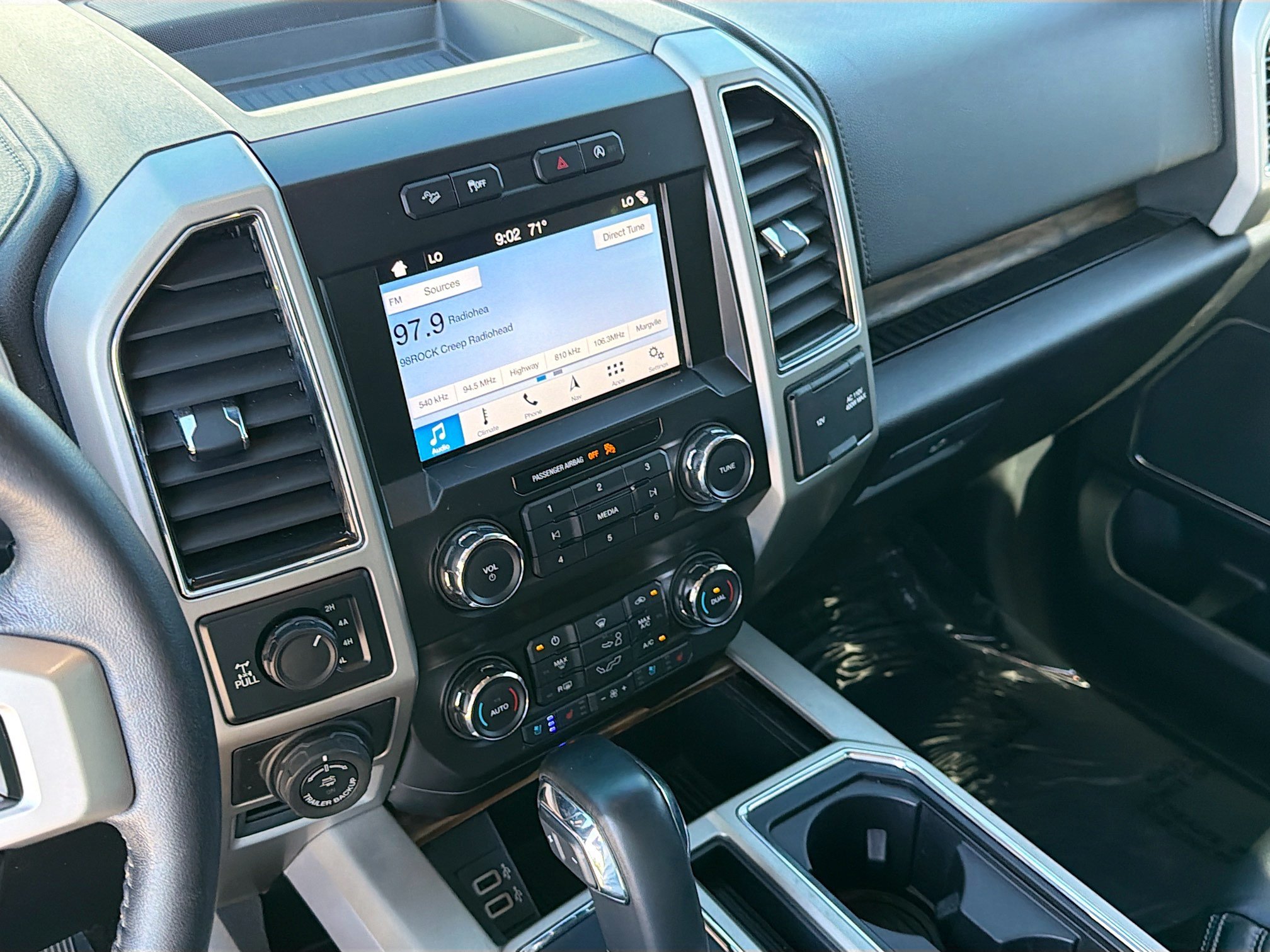Used 2019 Ford F150 Lariat w/ Trailer Tow Package AWD/4WD image 27
