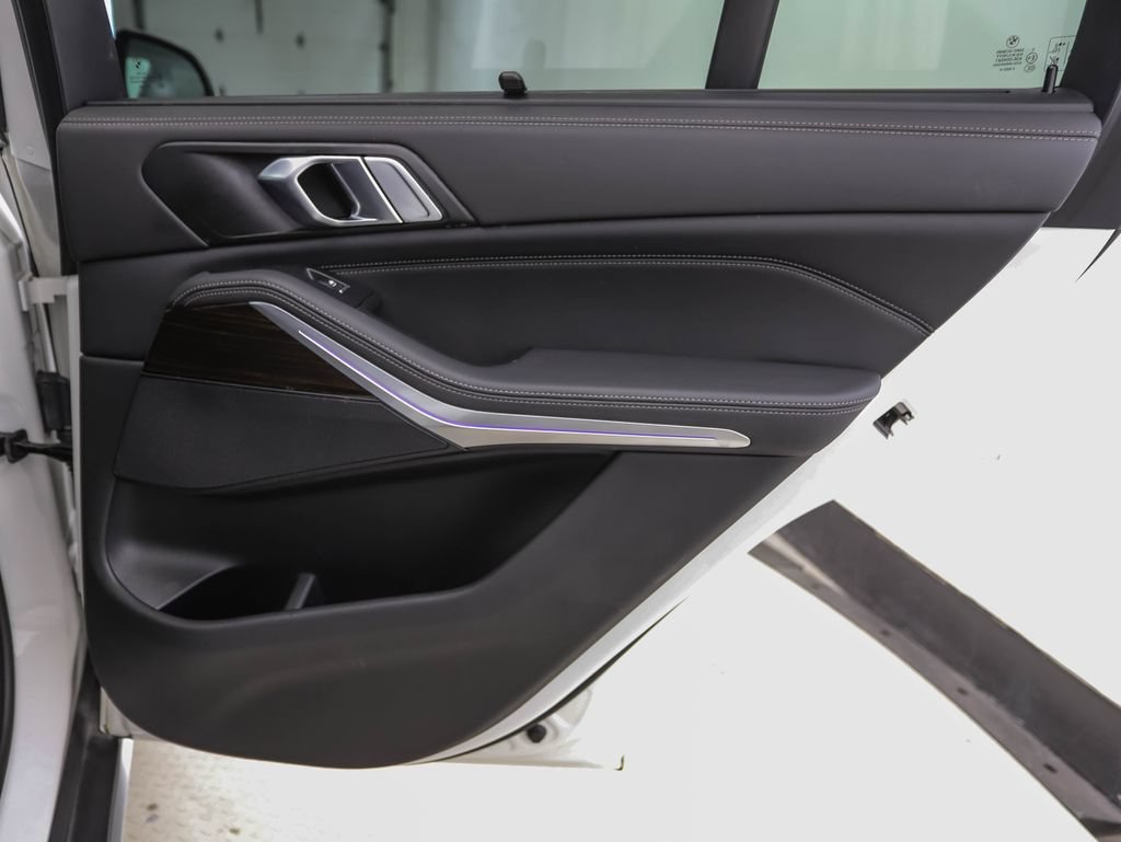 Used 2024 BMW X5 xDrive40i AWD/4WD image 25