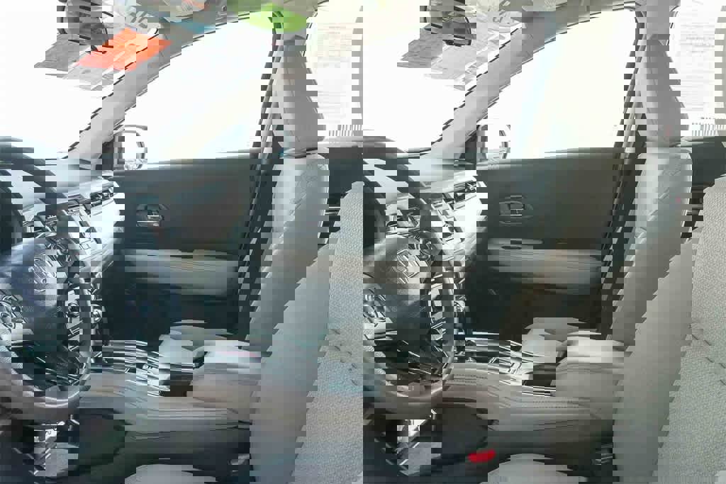 Used 2022 Honda HR-V LX image 17