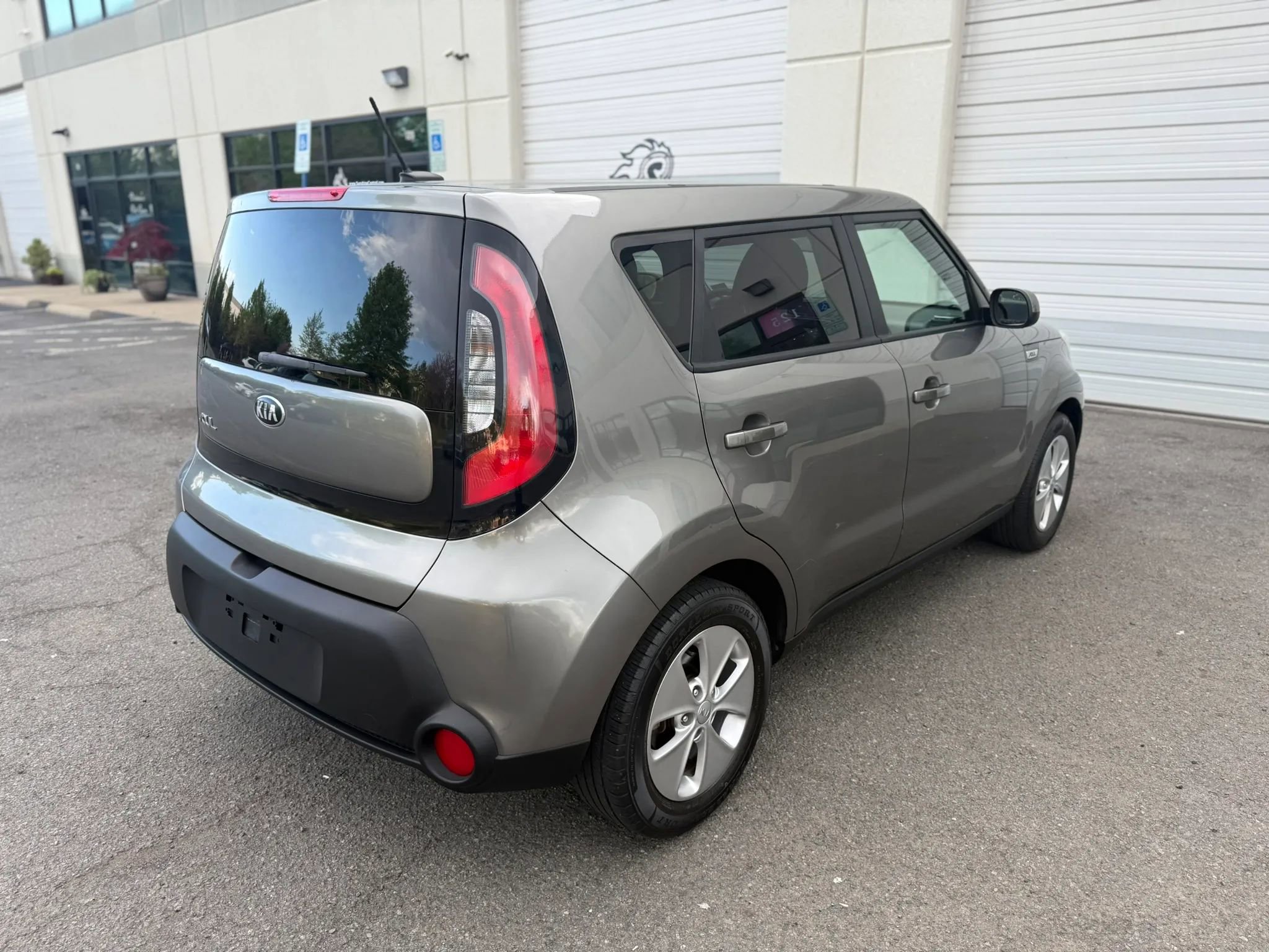 Used 2016 Kia Soul FWD image 4