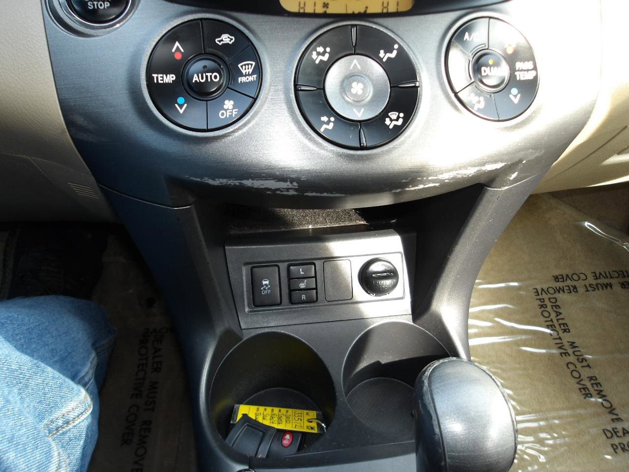 Used 2010 Toyota RAV4 Limited AWD/4WD image 22