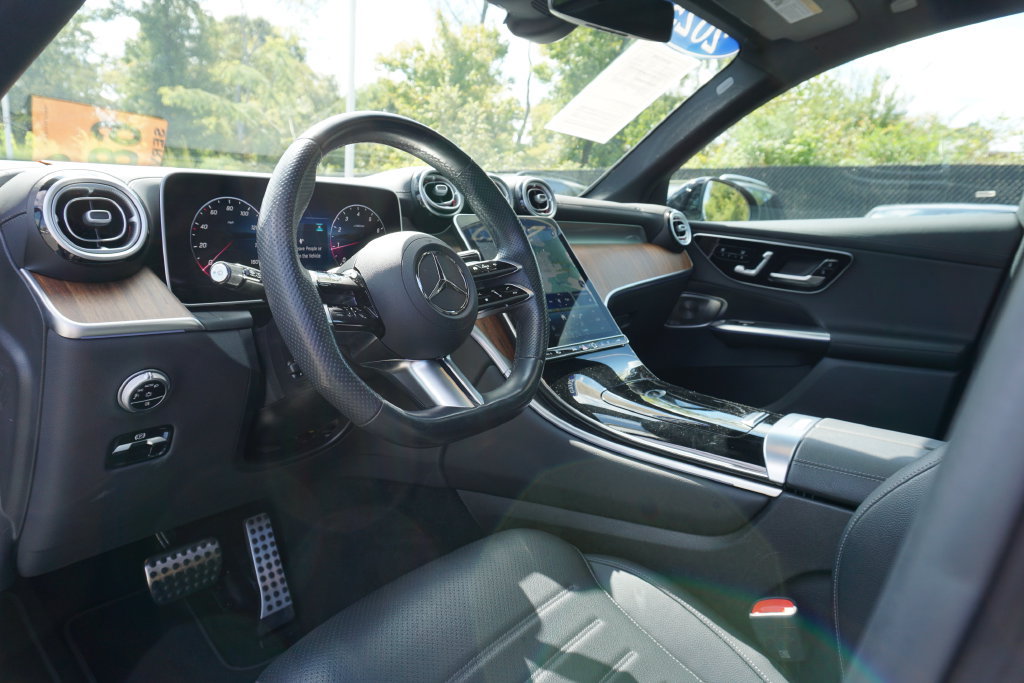 Certified 2025 Mercedes-Benz GLC 300 image 12